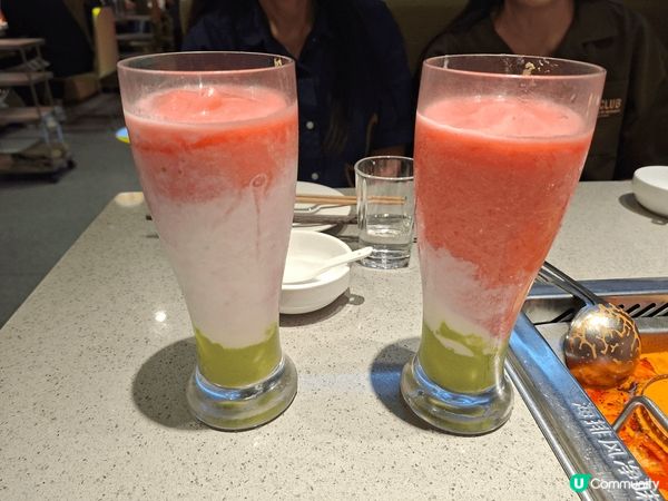 我最中意食海底撈既花膠雞湯底，每次黎都必得咁，落料前一定先飲...