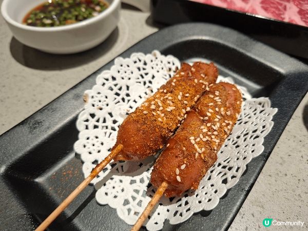 我最中意食海底撈既花膠雞湯底，每次黎都必得咁，落料前一定先飲...