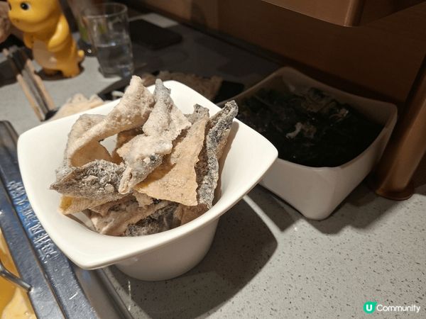 我最中意食海底撈既花膠雞湯底，每次黎都必得咁，落料前一定先飲...