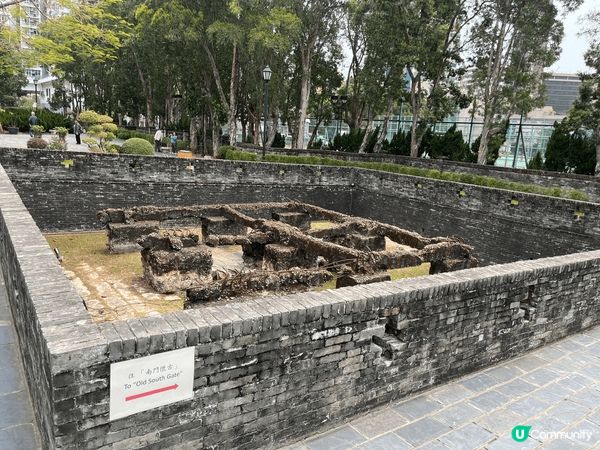 位於九龍城的九龍城寨公園，好值得去嘅地方，可以了解以前九龍城...