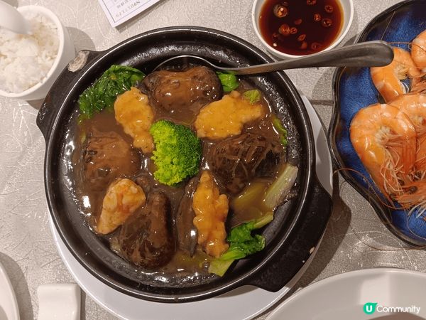 土瓜灣囍宴酒樓有晚餐推介：黑椒牛仔骨煲，花膠海參冬菇煲和白灼...