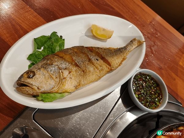 牛肉石鍋拌飯$130夠晒「鑊氣」，底層鍋巴脆卜卜，牛肉粒嫩同...