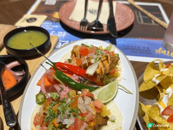 深圳新開既商場大悅城，試佢既墨西哥菜餐廳Moji，牛肉同薯條...