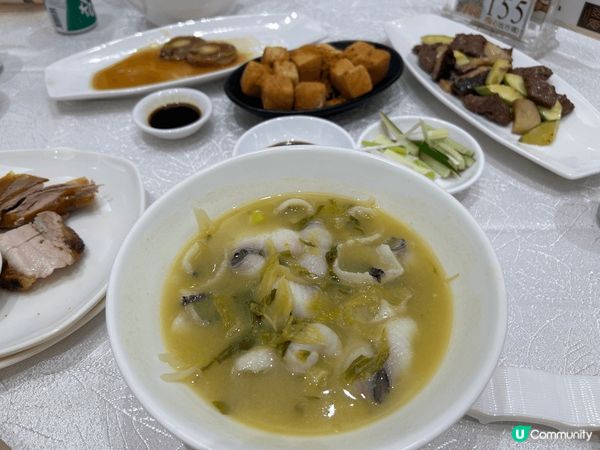 月初去左顯徑囍慶食佢嘅海陸空3小時任食放題，上菜速度OK，職...