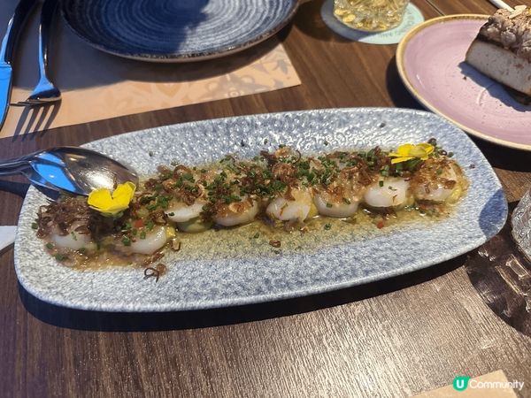 今次同老公食左呢個多國菜，幾好食呀，位置中環，方便同環境唔錯...