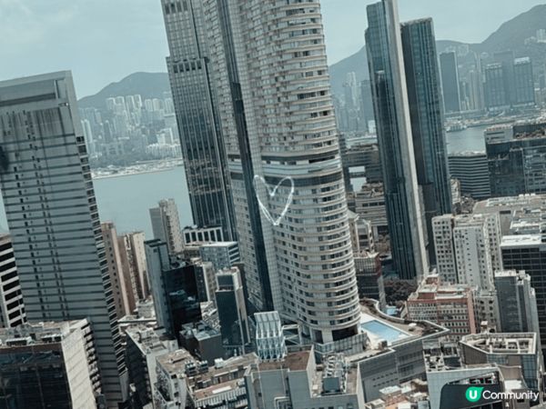 尖沙咀The ONE 19樓嘅鐵板燒海賀環境高級，坐吧枱或窗...