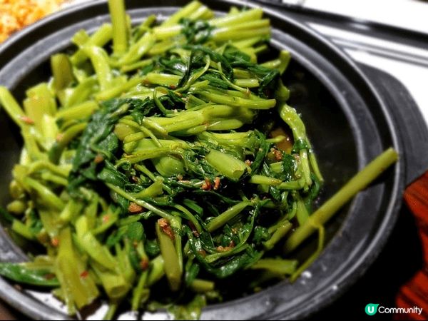 尖沙咀妹記大排檔，好地道的中菜味道，充滿鑊氣，食物選擇亦多同...