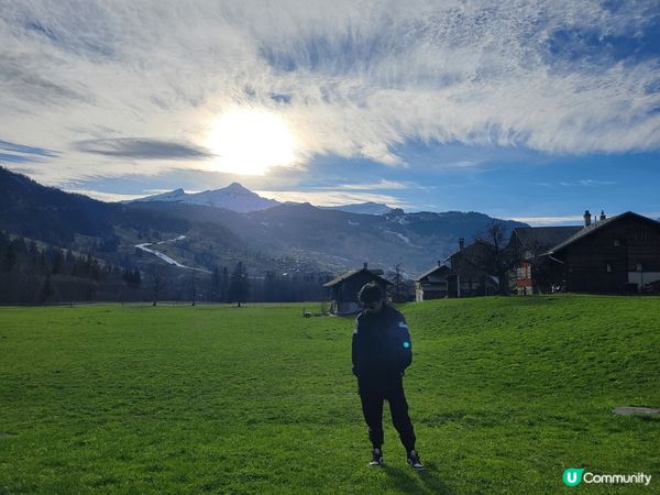 瑞士Interlaken的滑翔傘體驗讓人感受到與大自然融為一...