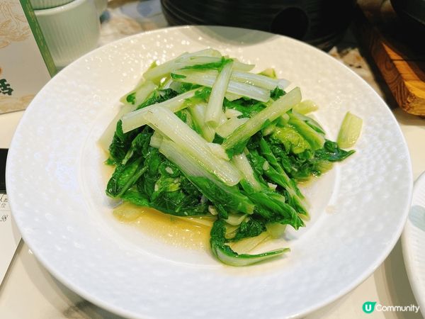鹽焗手撕雞+客家釀豆腐+青菜，清清淡淡，簡簡單單，好好味！