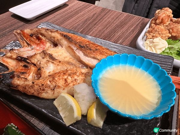 尖沙咀稻庭養助，晚上氣氛很好，推薦食物：天婦羅稻庭冷烏冬和燒...