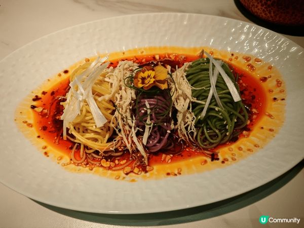 我推介旺角朗豪坊嘅綠茶餐廳, 食品好有特色同埋打卡都一流.