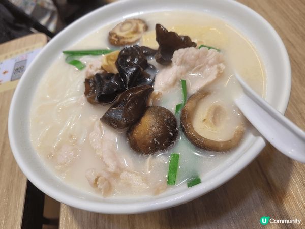 在深水埗行街，晚餐一定會去這間6 Dee 米線屋吃米線，價錢...