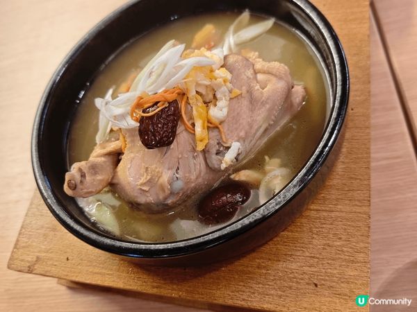 在深圳皇庭廣場的故鄉媽媽朝鮮族湯飯食的延安牛肉湯飯及人蔘雞湯...