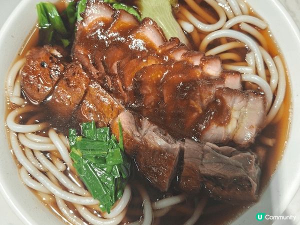 去東莞必食燒鵝瀨粉，今次介紹「肥誠燒鵝餐廳」，下午茶時間，2...