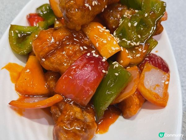 豉椒炒蟶子，蟶子夠新鮮火喉足夠好惹味；粟米魚塊正常但唔夠粟米...