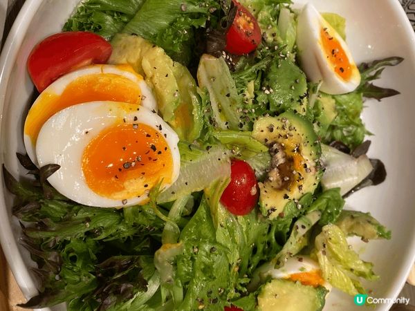 今次比我發現到呢個漢堡包真係好好味，安格斯牛肉好大舊，d醬又...