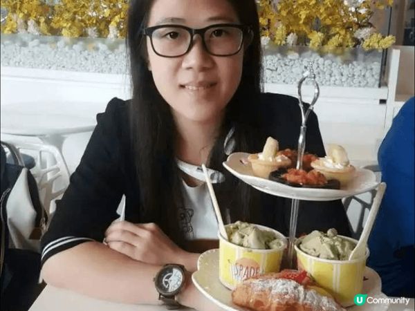 將軍澳油塘大本營商場興三五知己食下時光下午茶行下碼頭附近。甘...