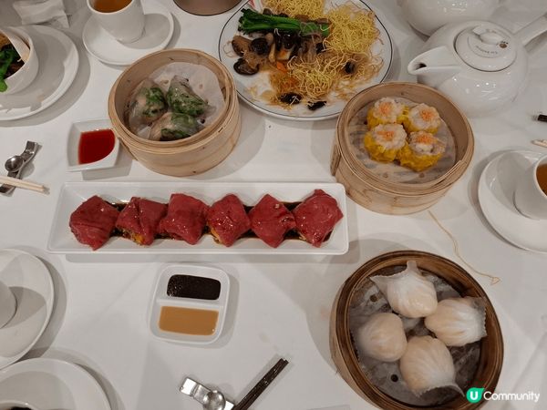 帝都酒店的國穗軒，價錢相宜， 點心食物質素唔差，最欣賞嘅係羅...