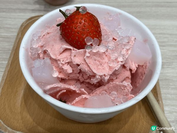 每次去聰嫂必吃「士多啤梨椰果西米冰」，酸酸甜甜好開胃，口感似...