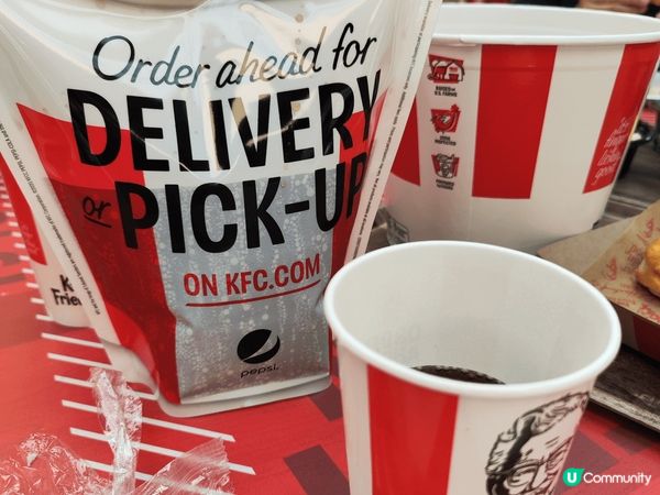美國KFC同我哋平時食開嘅有啲唔同！🍗 經典炸雞，美國KFC...