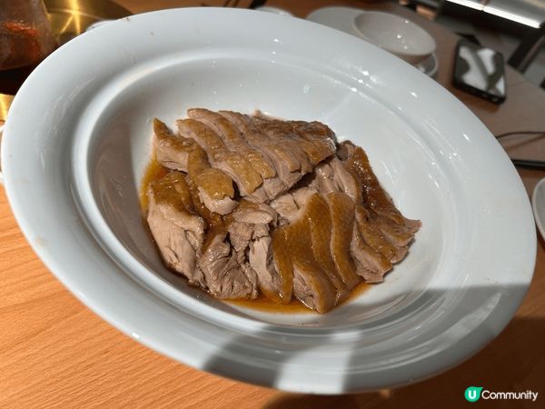 入秋又到行山季節，行完太累晚餐去附近新開潮州店，不收茶介，加...