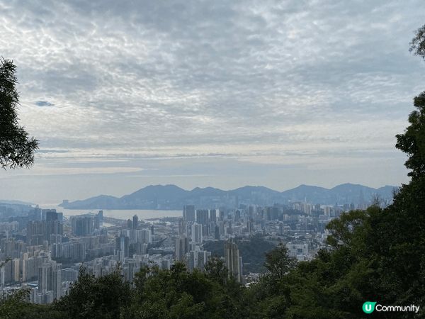 秋風起，我推薦假日可以約定三五知己去行下山，出身汗好舒服。係...