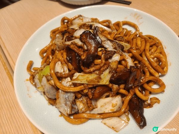 屯門市中心的翡翠拉麵小籠包，人人食物質數量高，樣樣都好吃，寶...