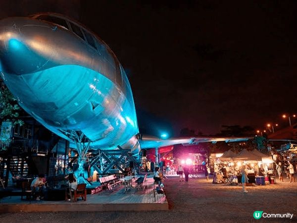 飛機夜市聚集充滿設計感的文青小店和時尚飾品舖，讓我從中挖到獨...