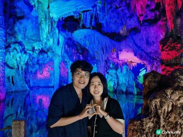 聚龍潭唔止係大自然嘅鬼斧神工，更係一個彷如穿梭銀河嘅夢幻秘境...
