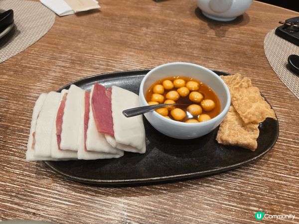 蜜汁火方，高力豆沙，東坡肉，好吃到不得了。次次都會品嚐，百吃...