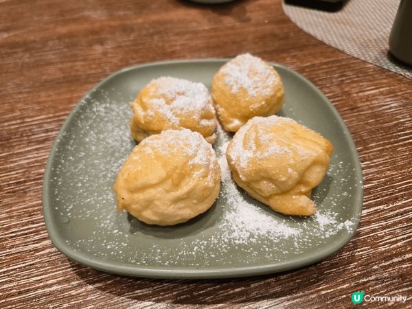 蜜汁火方，高力豆沙，東坡肉，好吃到不得了。次次都會品嚐，百吃...