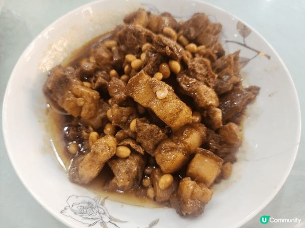 這間美食在葵芳廣場茶餐廳，美食多元化經濟實惠，不妨試一試。