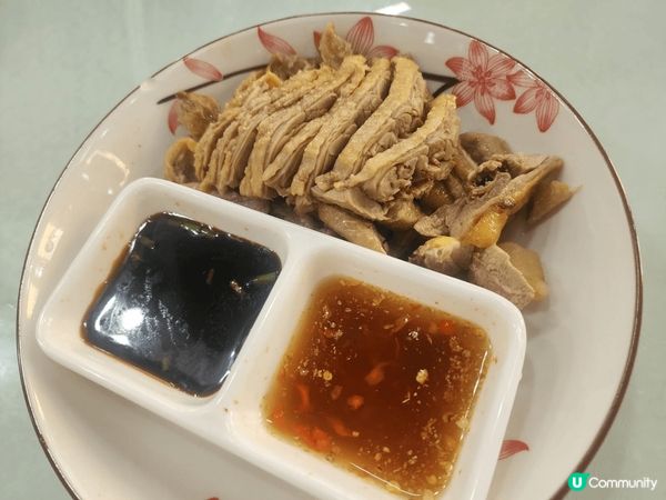 這間美食在葵芳廣場茶餐廳，美食多元化經濟實惠，不妨試一試。