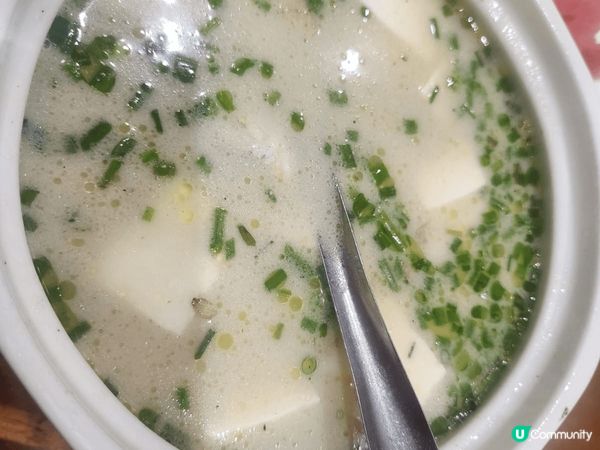 這間美食在葵芳廣場茶餐廳，美食多元化經濟實惠，不妨試一試。