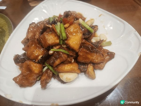 這間美食在葵芳廣場茶餐廳，美食多元化經濟實惠，不妨試一試。