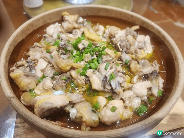 這間美食在葵芳廣場茶餐廳，美食多元化經濟實惠，不妨試一試。
