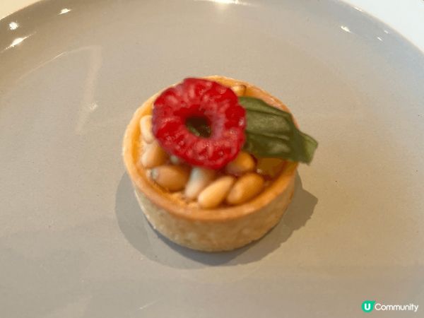 CulinArt 1862 位於銅鑼灣的法式餐廳，一進門就是...