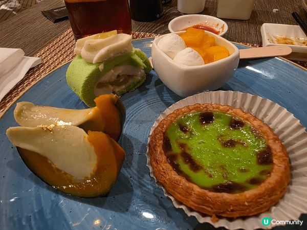 W Hotel 自助晚餐，泰式食品主題，無論外觀，味道皆為上...