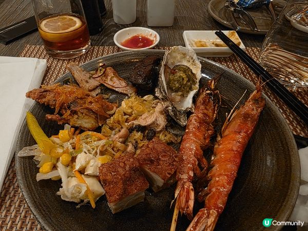 W Hotel 自助晚餐，泰式食品主題，無論外觀，味道皆為上...