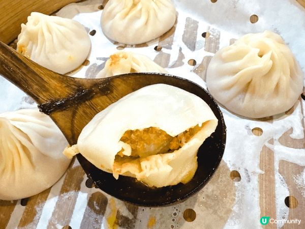 上海一定要食呢個佳乐湯包，除咗蟹粉小籠包之外，其他嘅嘢食唔算...