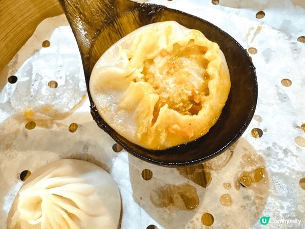 上海一定要食呢個佳乐湯包，除咗蟹粉小籠包之外，其他嘅嘢食唔算...