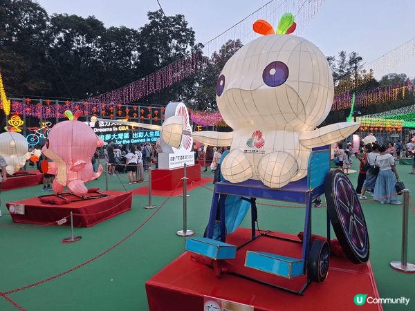 ✨今天(7/10/25)追月黎到維園的中秋彩燈會，我地大約黃...