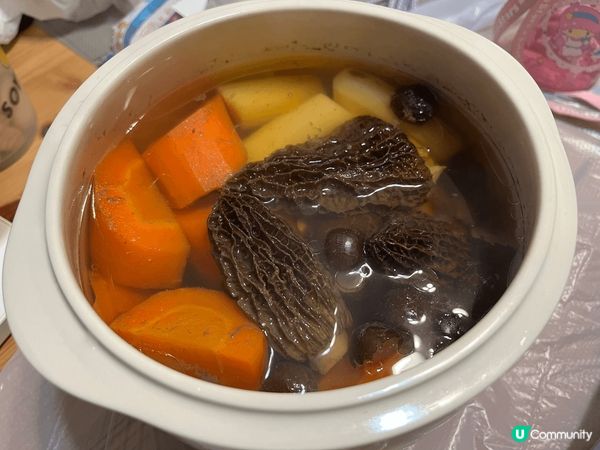 有羊肚菌淮山，粟米紅蘿蔔這個配搭經常飲對皮膚好血氣好。養生湯...