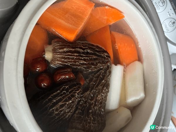 有羊肚菌淮山，粟米紅蘿蔔這個配搭經常飲對皮膚好血氣好。養生湯...