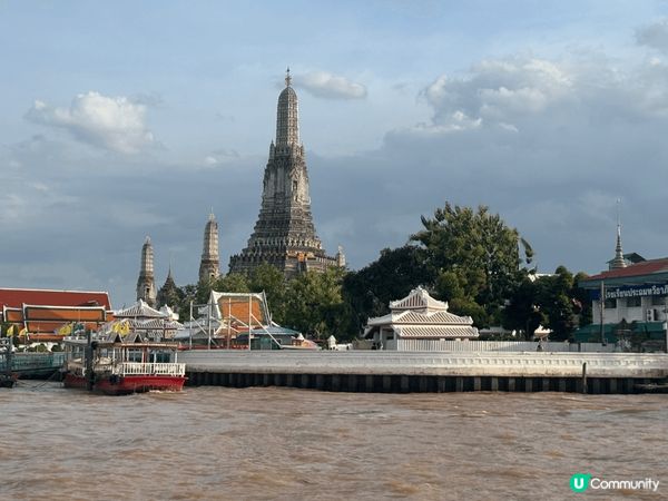 鄭王廟（Wat Arun），又稱黎明寺，是泰國曼谷最著名的地...