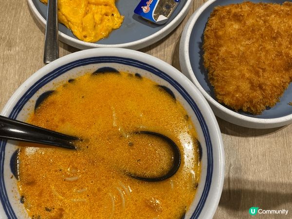 早餐去食茶記炸魚柳，跟著搭巴士去上水廣場影迪士尼佈置裝飾，也...