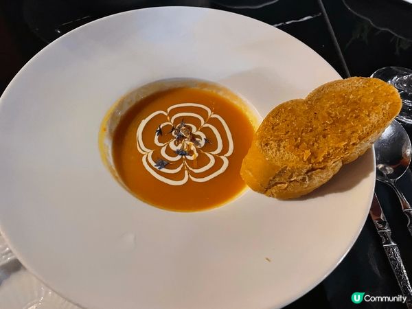蘭桂芳 L'AMOUR 晚餐，任食生蠔，有湯、沙律、意大利粉...