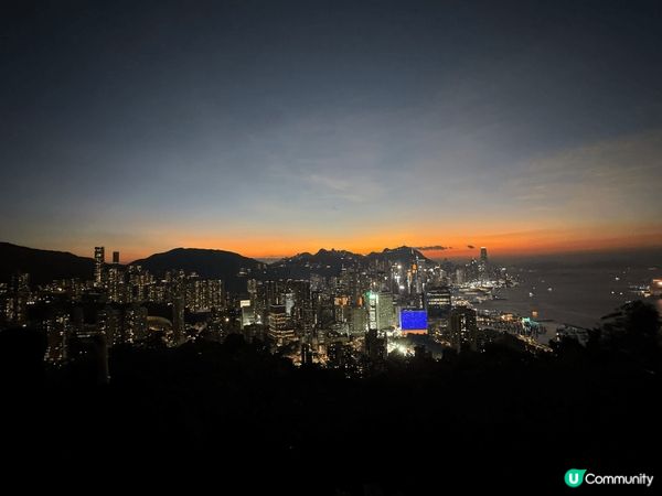 行山剛剛日落，影到太陽西下同時，仲可以影到月亮，太幸運了！