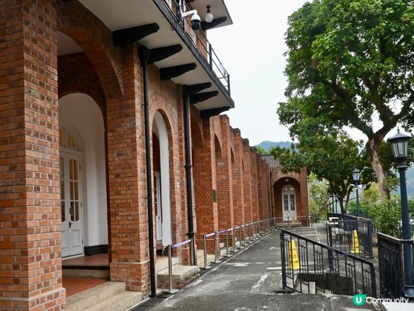 紅磚古堡探險記！🏰🌳