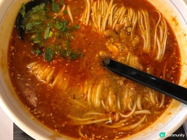 翡翠拉麵小籠包!